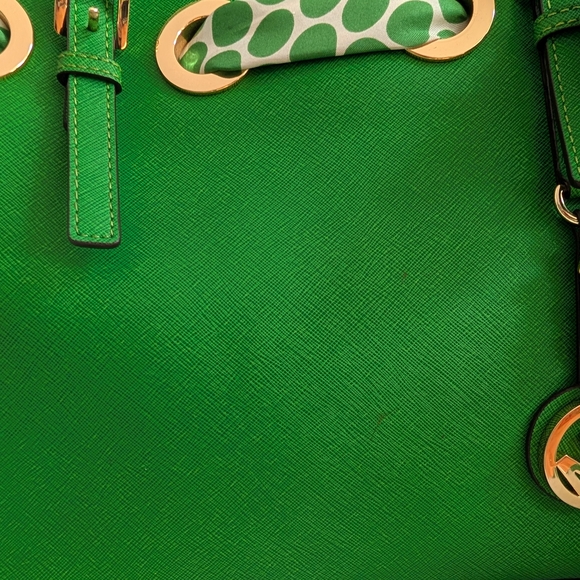 Michael Kors Kelly Green Satchel Tote Bag With Polka Dot Scarf HTF RARE COLOR - Picture 7 of 13